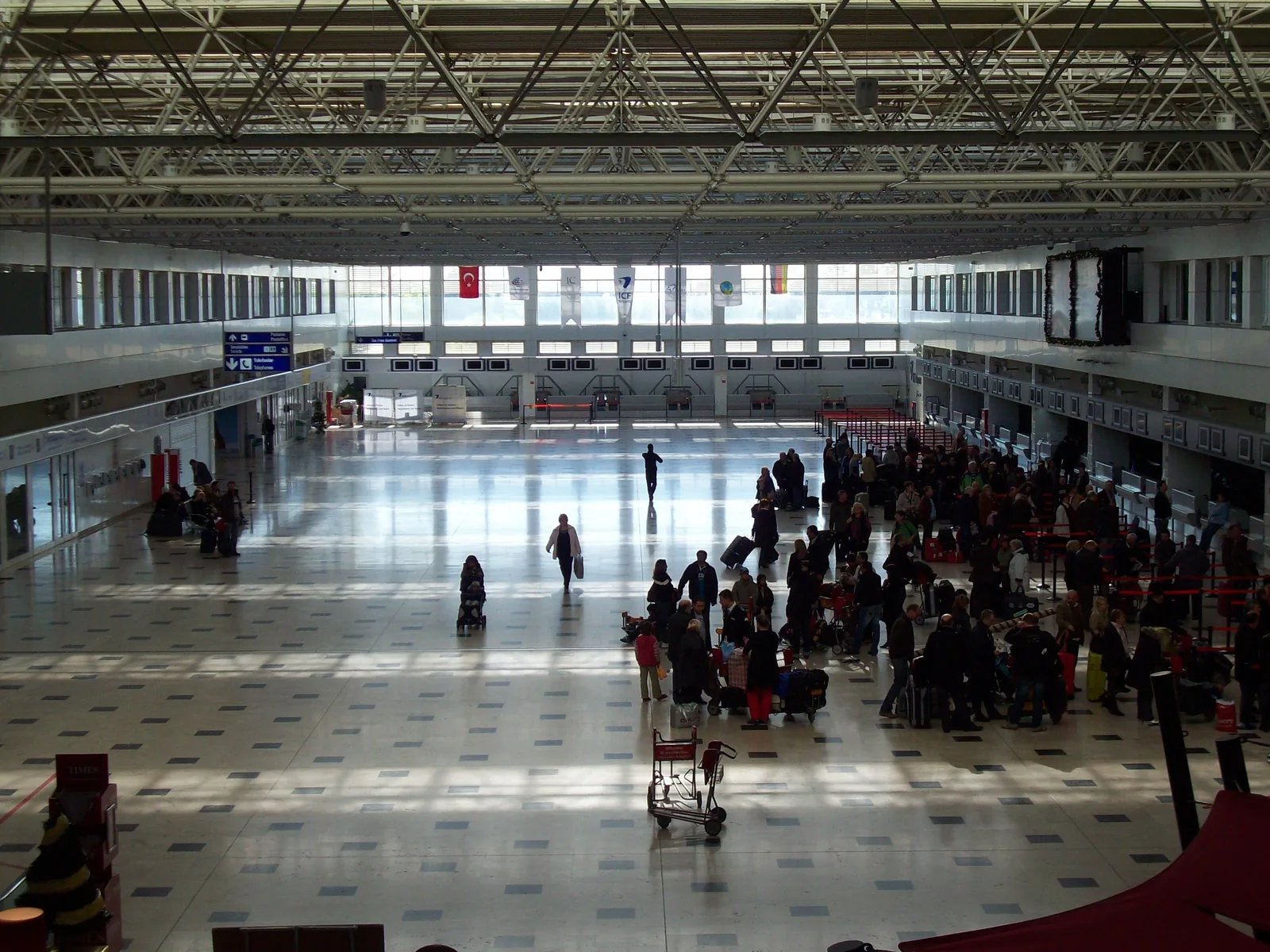 Antalya Airport airport terminal photo used as a featured image for the airport prayer guide; it does not depict a prayer facility.